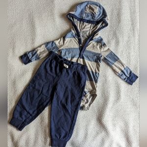 ⭐ 3 for $15⭐Carter's Matching Set 100% Cotton 18 months